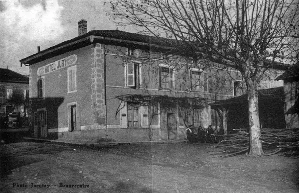 Monte Escalier 38 Monte escalier Bellegarde-Poussieu