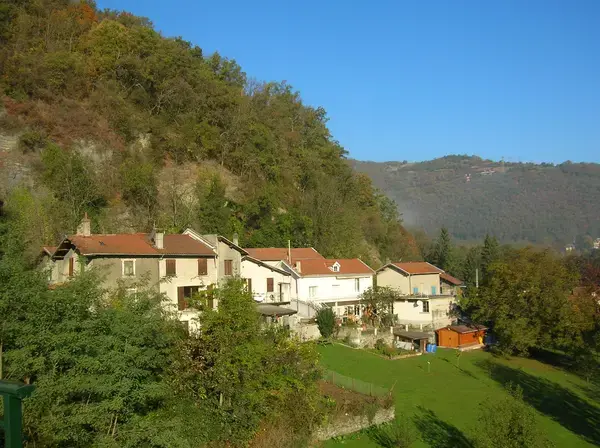 Monte Escalier 38 Monte escalier Notre-Dame-de-Mésage